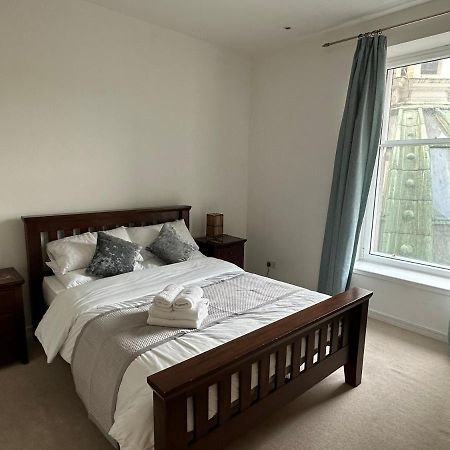 Comfy Two Bedroom Apartment Right In The City Centre Glasgow Eksteriør billede