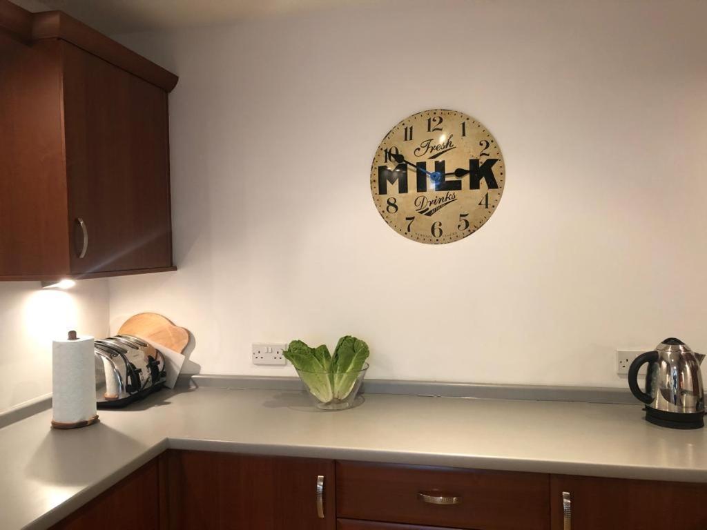 Comfy Two Bedroom Apartment Right In The City Centre Glasgow Eksteriør billede