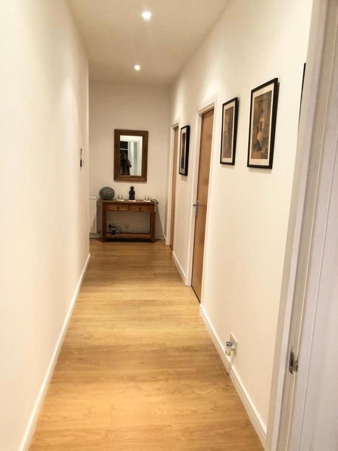 Comfy Two Bedroom Apartment Right In The City Centre Glasgow Eksteriør billede