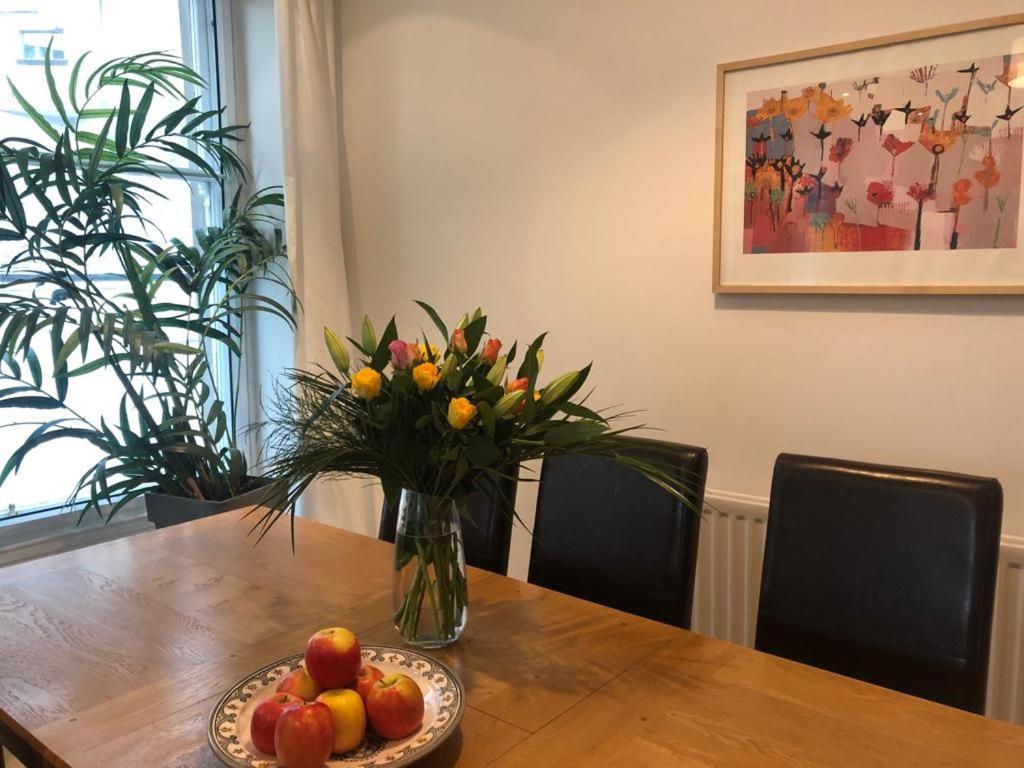 Comfy Two Bedroom Apartment Right In The City Centre Glasgow Eksteriør billede