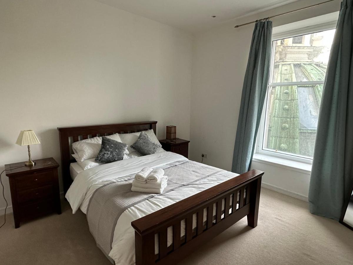 Comfy Two Bedroom Apartment Right In The City Centre Glasgow Eksteriør billede