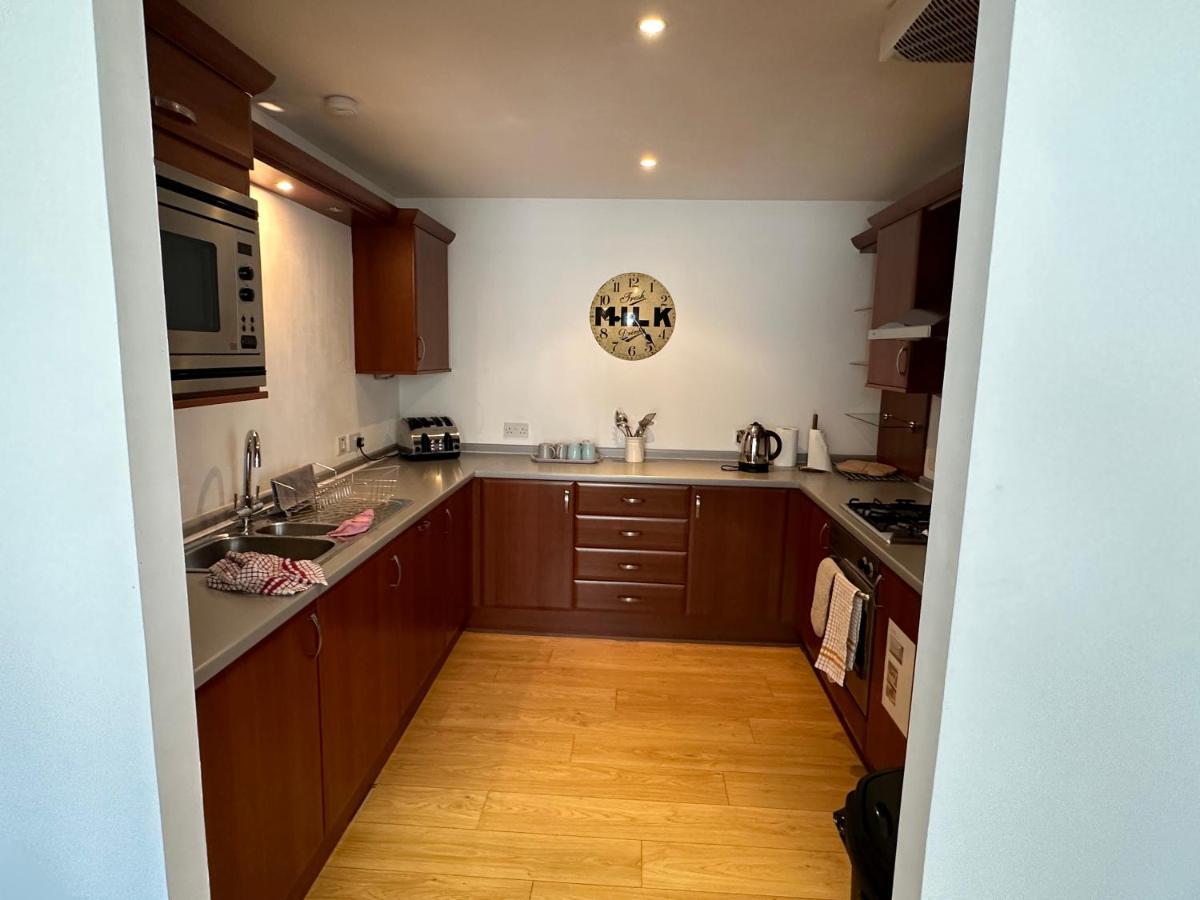 Comfy Two Bedroom Apartment Right In The City Centre Glasgow Eksteriør billede
